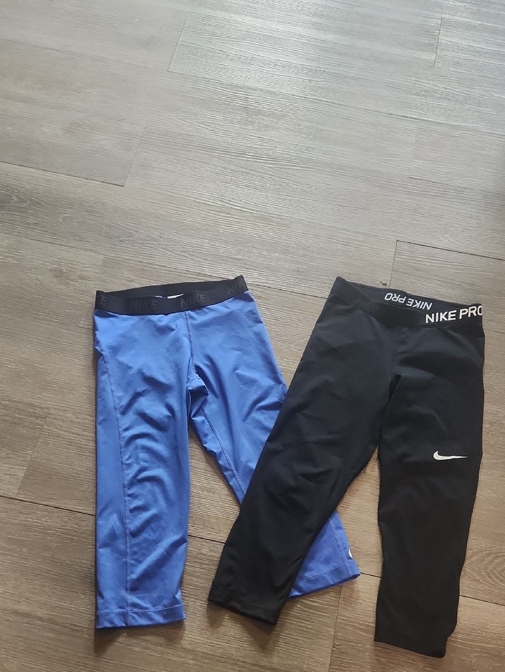 Nike  Pro Crop Set Of 2 Size Medium